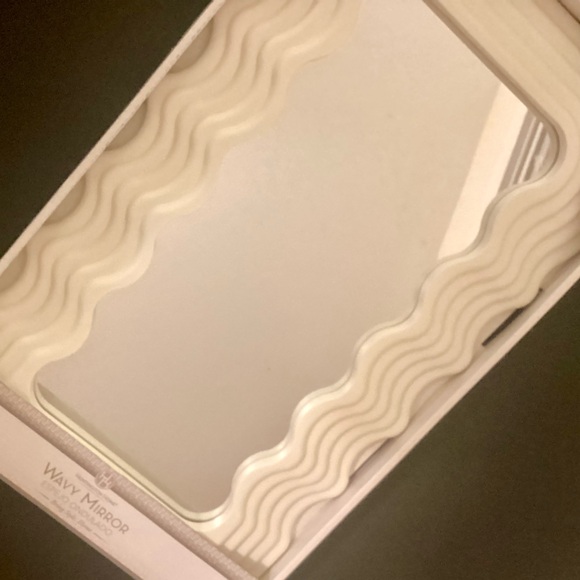 NWT NIB HUNTINGTON HOME WAVY MIRROR White - Picture 6 of 9